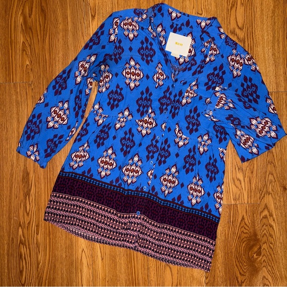 Maeve by Anthropologie Woodland Walk Button Down Blouse in a Blue Geometric - Picture 7 of 8
